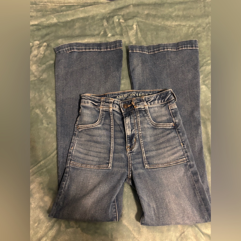 American Eagle Super High Rise Flare Jeans Size 4